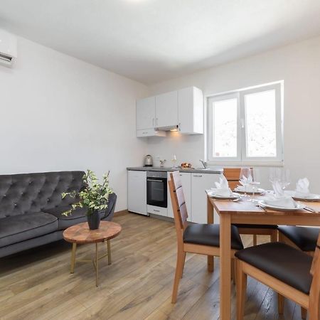 Maloa Two Bedroom Apartment Smokvica  Eksteriør bilde